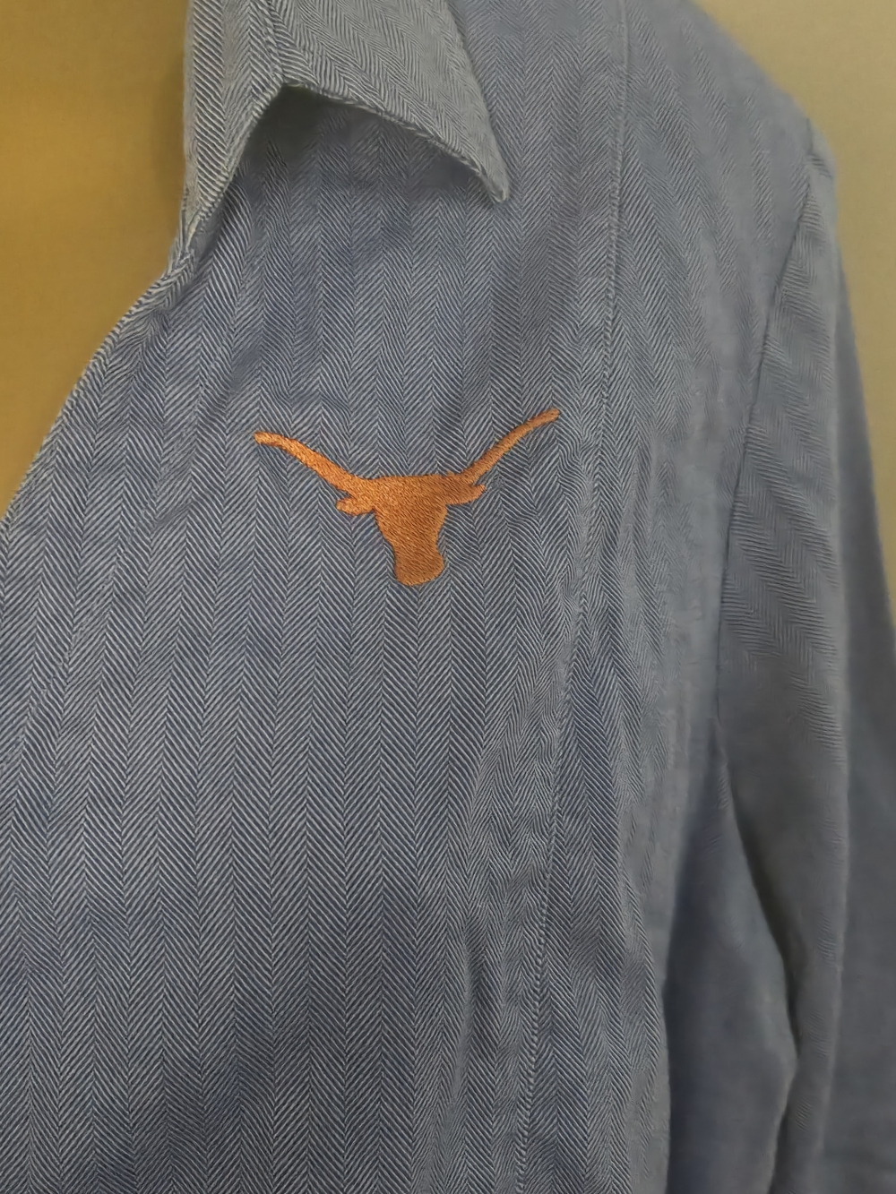 Cutter & Buck Texas Longhorns Women’s XL Blue Herringbone Button Down UT